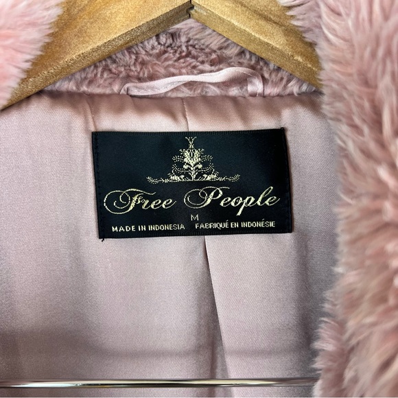 Free People Mena Rose Pink Faux Fur Cropped Jacket - Picture 7 of 9